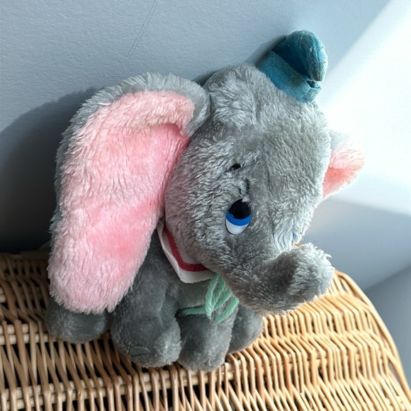 β€οΈ Vintage Collector Toy Disney JUMBO The Elephant - Picture 4 of 12